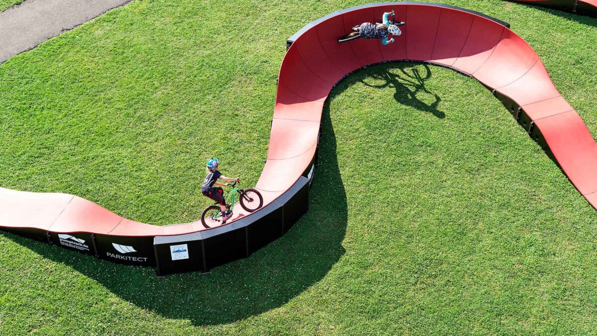 Parkitect Modular Pump Tracks - Highwire